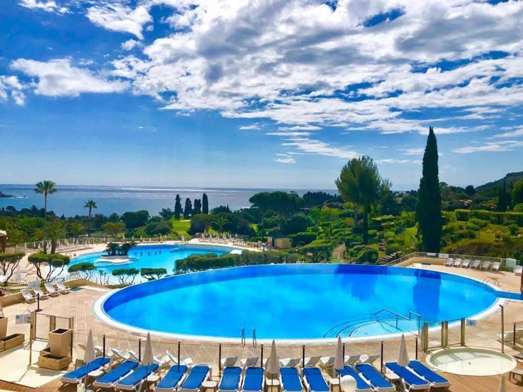 Vacances En Paradis Saint-Raphaël Kültér fotó