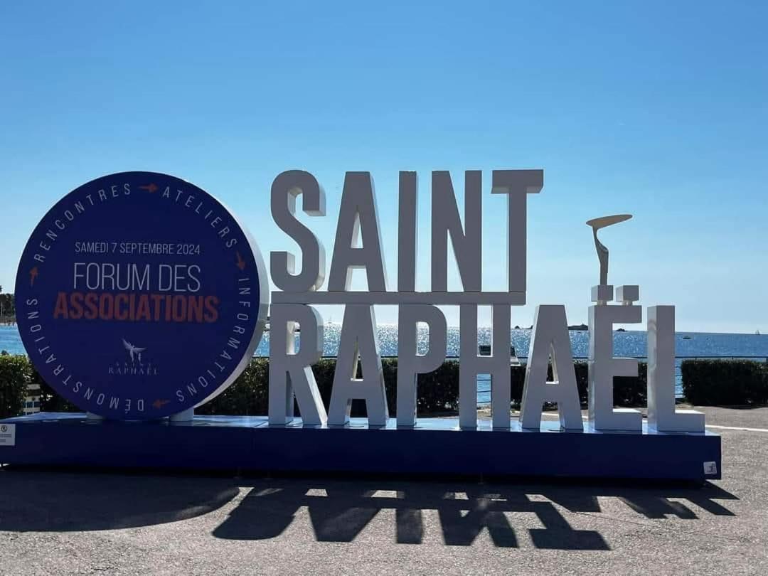 Vacances En Paradis Saint-Raphaël Kültér fotó