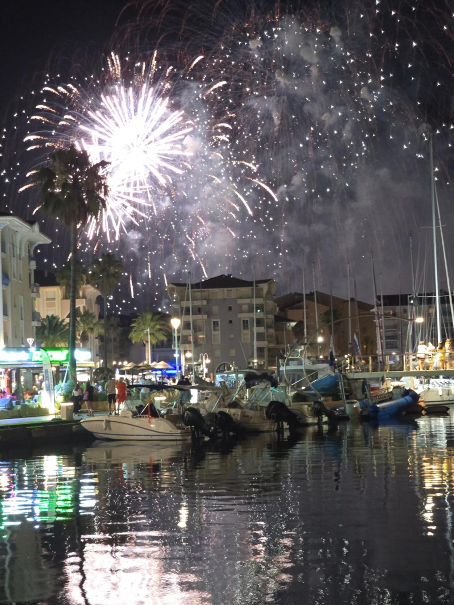 Vacances En Paradis Saint-Raphaël Kültér fotó